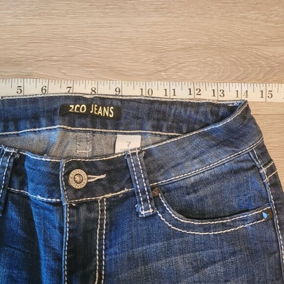 ZCO Jeans Size 7 Embellished Crop Capri Low Rise Medium Wash Denim - Picture 5 of 10